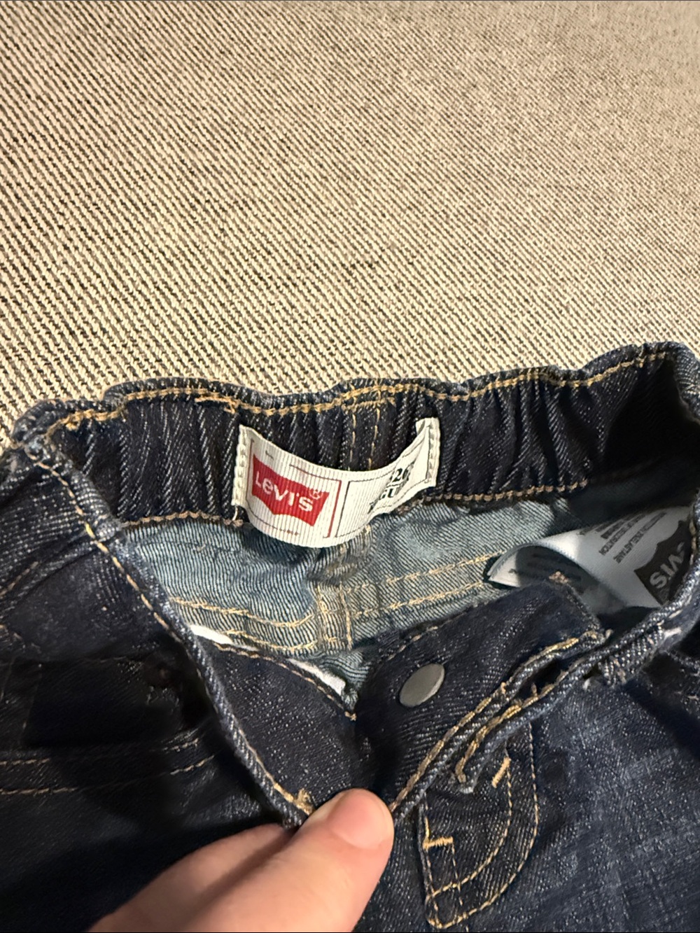 Levi's Kids Navy Blue Denim Jeans with Contrast Stitching - Picture 3 of 4